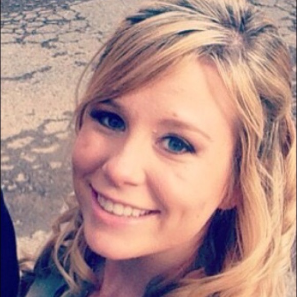 Meet your Posher, Alexandra - Picture 1 of 1
